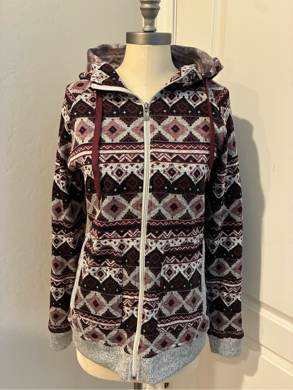 Empyre WTR Collection Aztec Fleece Zip Up Hoodie Women’s Large Tribal Geometric